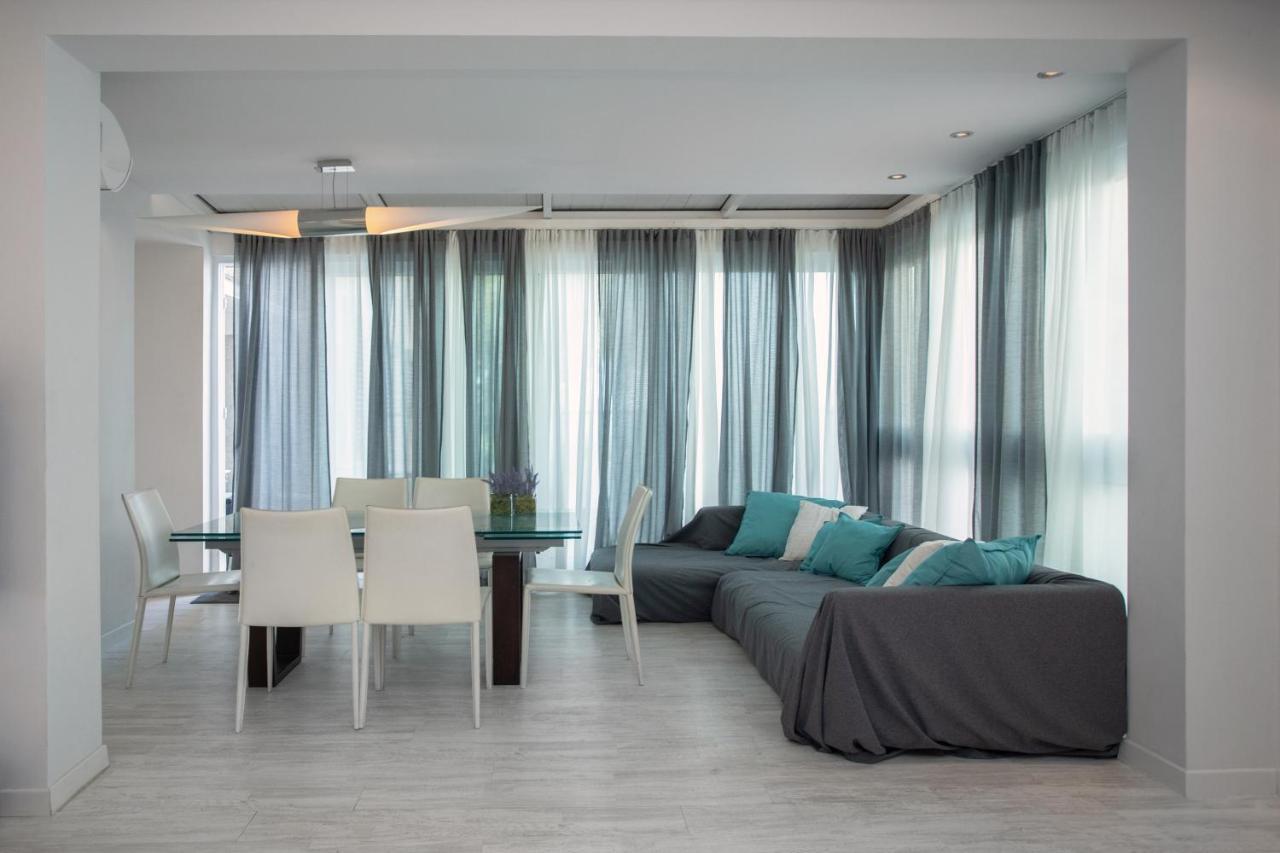 Mayra Seafront Luxury Apartment 레메소스 외부 사진